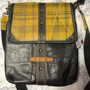Vaan & Co leather crossbody